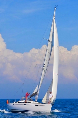 Voilier Lucky Man sous voiles